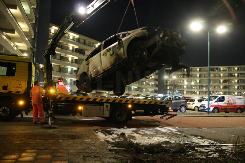 Auto verwoest door brand (Veenendaal)