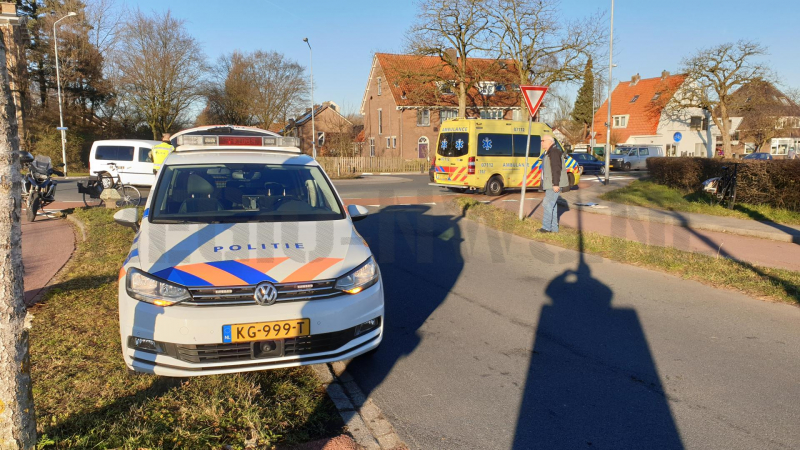 Fietser gewond bij aanrijding op rotonde (Wageningen)