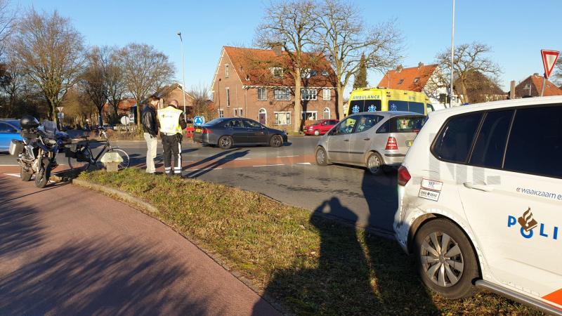 Fietser gewond bij aanrijding op rotonde (Wageningen)