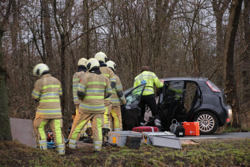 Persoon bekneld bij eenzijdig ongeval (Woudenberg)