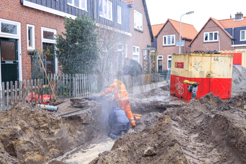 Hoofdwaterleiding geraakt bij graafwerkzaamheden (Amersfoort)