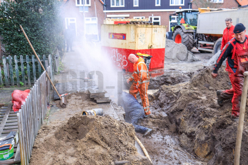 Hoofdwaterleiding geraakt bij graafwerkzaamheden (Amersfoort)
