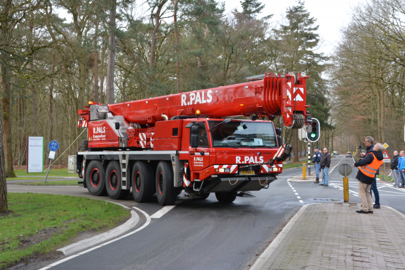 30ste Gooise Karavaan toeterend door de regio