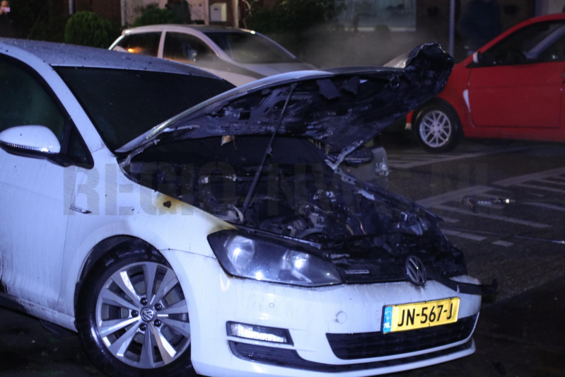 Auto verwoest door brand