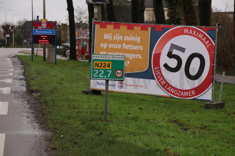 Renswoude plaatst borden om de Dorpsstraat veiliger te maken