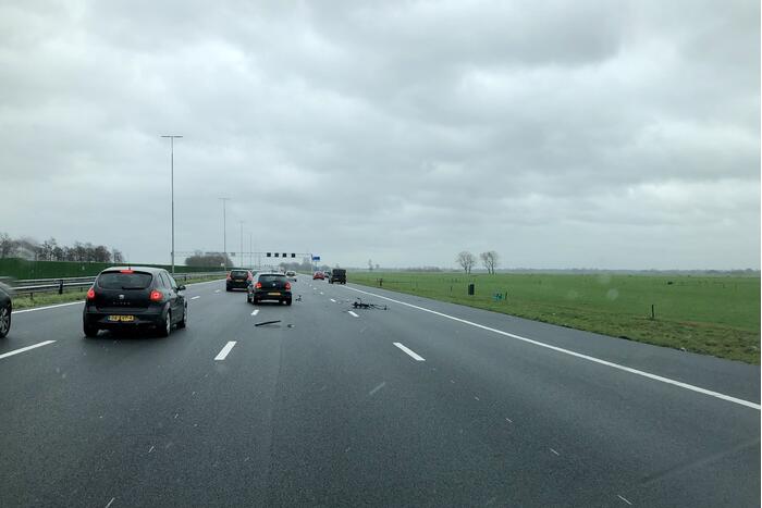 Automobilist verliest fiets op snelweg