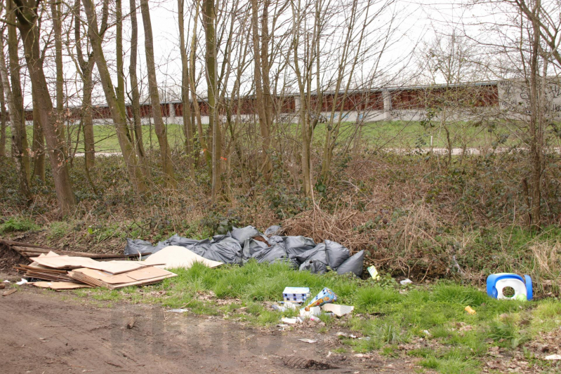 Partij hennepafval gedumpt op carpoolplaats