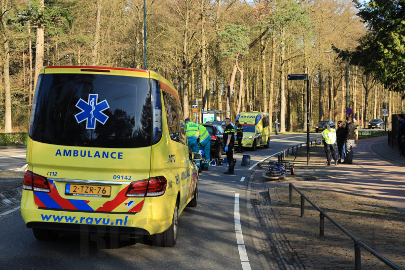 Fietsster ernstig gewond na aanrijding