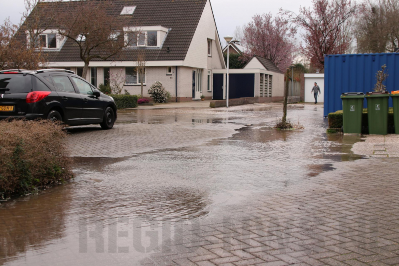 Straat blank en huishoudens zonder water
