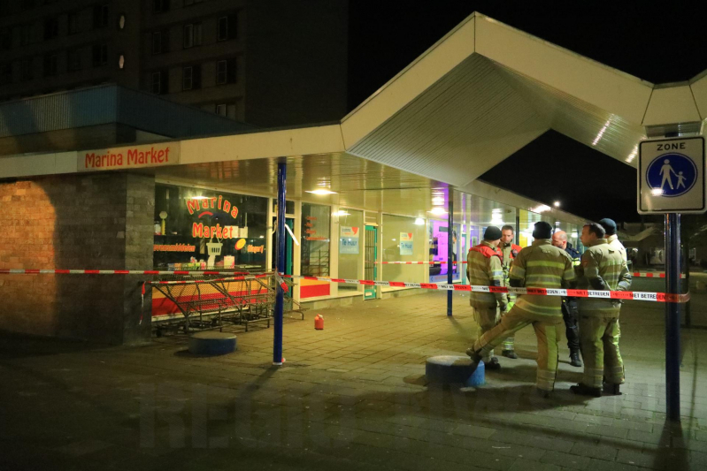 Drie aanhoudingen na poging brandstichting supermarkt, Operaplein