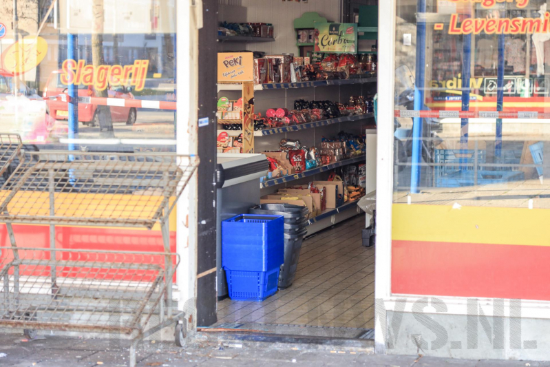 Onderzoek na poging brandstichting supermarkt, Operaplein