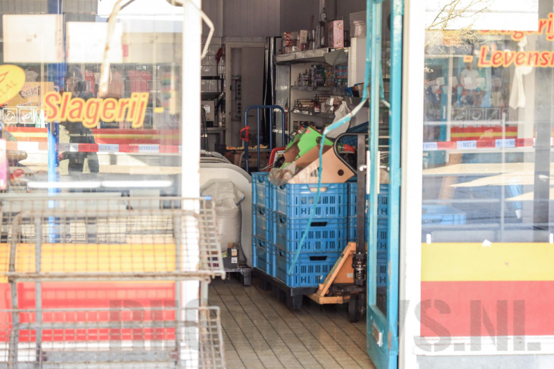 Onderzoek na poging brandstichting supermarkt, Operaplein