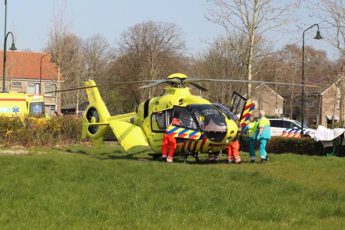 Fietser zwaargewond na botsing met aanhanger