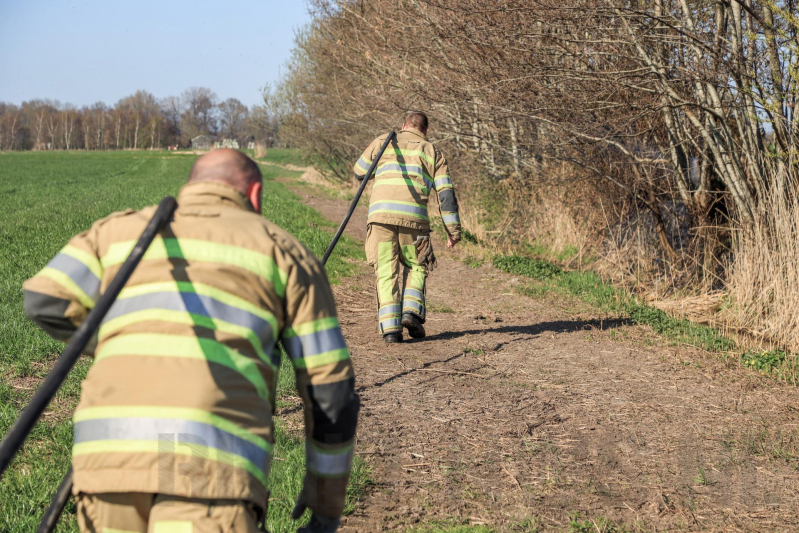 Jongeman gewond bij bermbrand