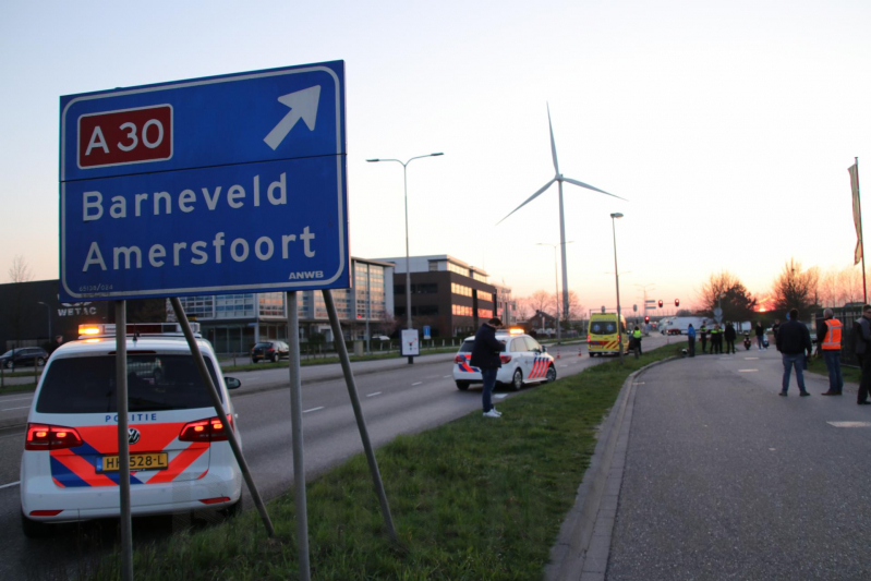 Wielrenner gewond bij botsing met bromscooter