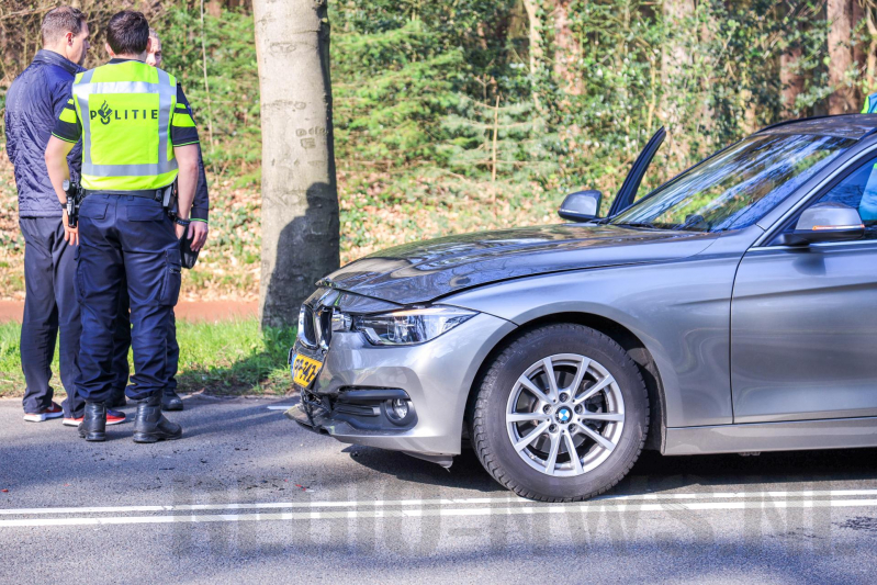 Schade bij kop-staartbotsing met drie auto's