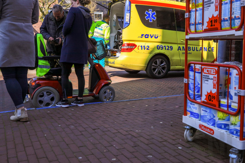 Oudere vrouw gewond bij ongeval met scootmobiel