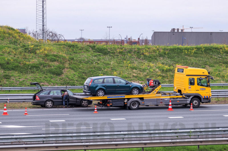 Drukke avondspits door meerdere ongevallen, A1