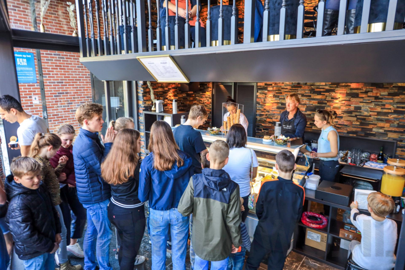 Lange rij voor gratis ijs