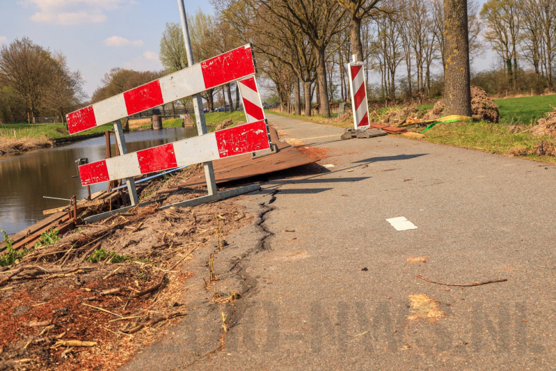 Fietspad afgesloten door instortingsgevaar