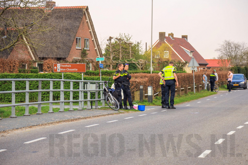 Fietsster zwaargewond bij aanrijding met auto