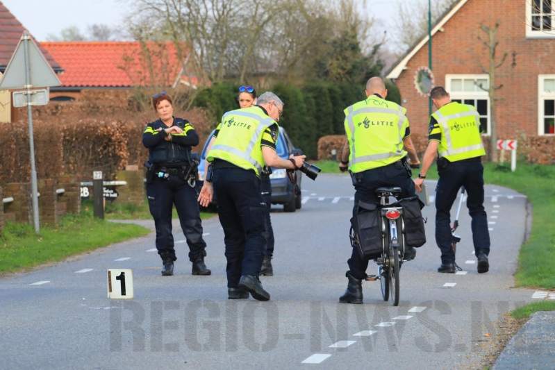 Fietsster zwaargewond bij aanrijding met auto