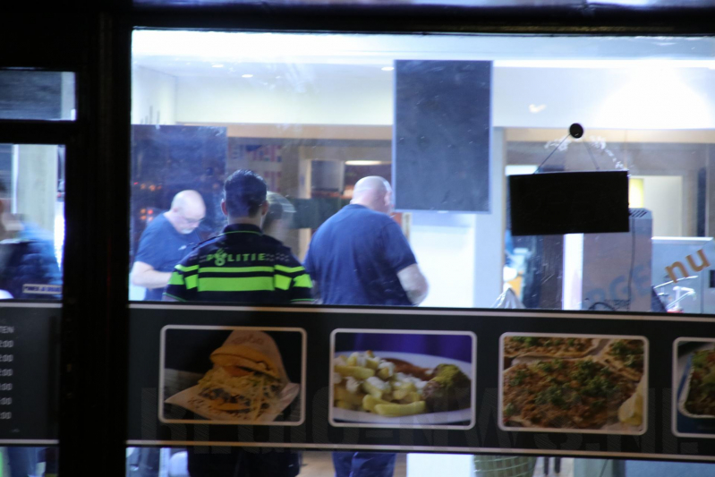 Twee gewonden bij overval cafetaria