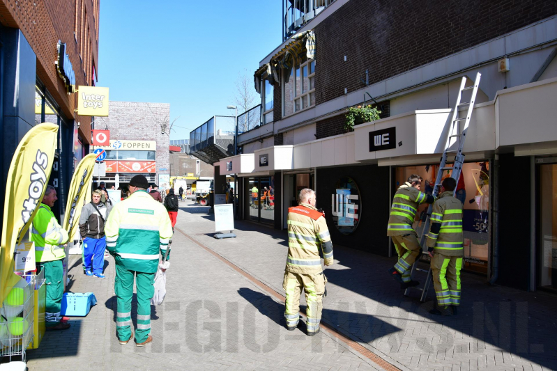 Poes ontkomt aan reddingspoging brandweer