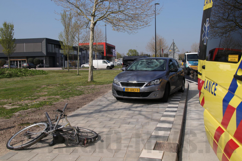 Scholier aangereden en gewond op gevaarlijke kruising