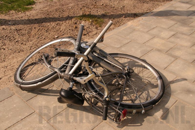 Scholier aangereden en gewond op gevaarlijke kruising