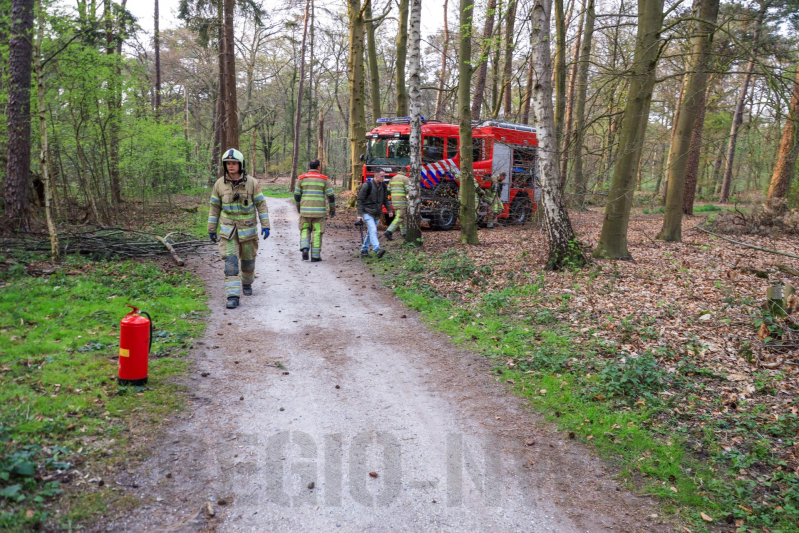 Kleine brand in bos achter Dierentuin