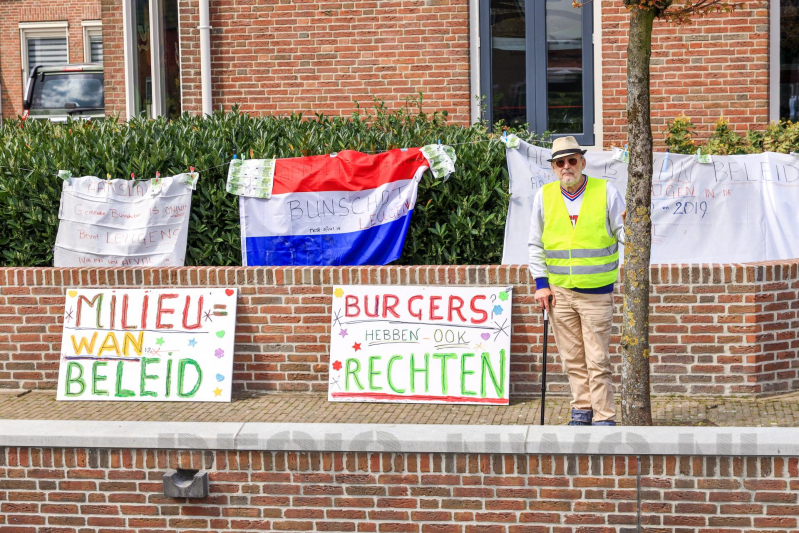 Demonstrant 'Bob' laat zich niet wegsturen