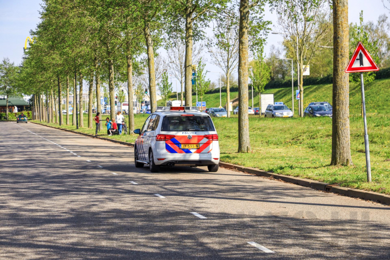 Fietsster gewond na botsing met auto