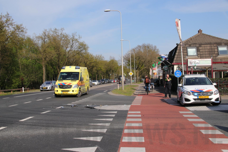 Motorrijder gewond na aanrijding met auto