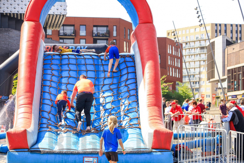 800 sporters rennen mee in Obstacle Run