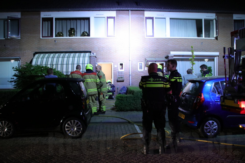 Buren rammelen bewoners wakker om brandalarm