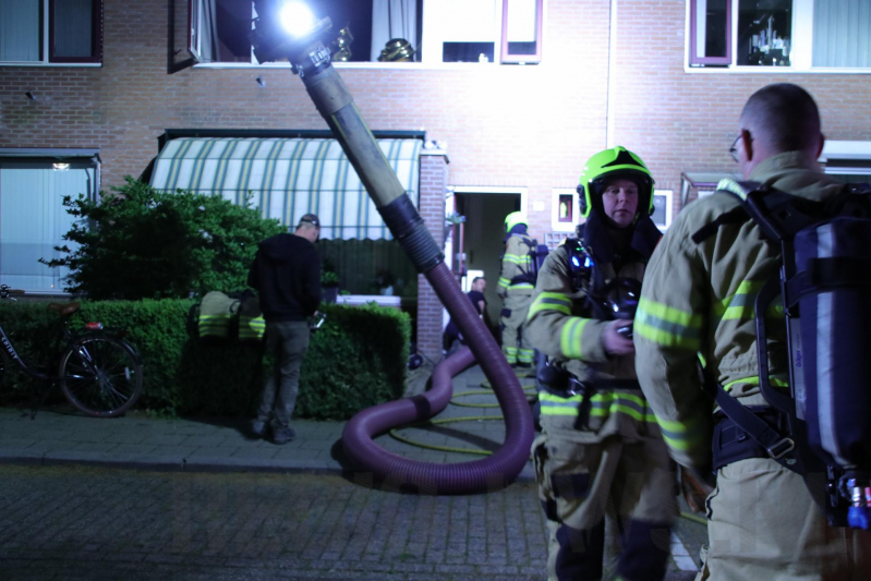 Buren rammelen bewoners wakker om brandalarm