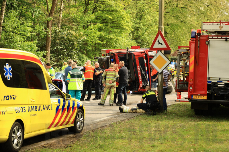 Brandweerwagen crasht tijdens spoedrit