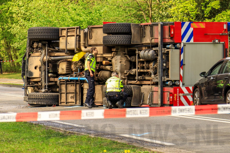 Brandweerwagen crasht tijdens spoedrit