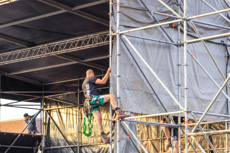 Opbouw route Koningsdag in volle gang