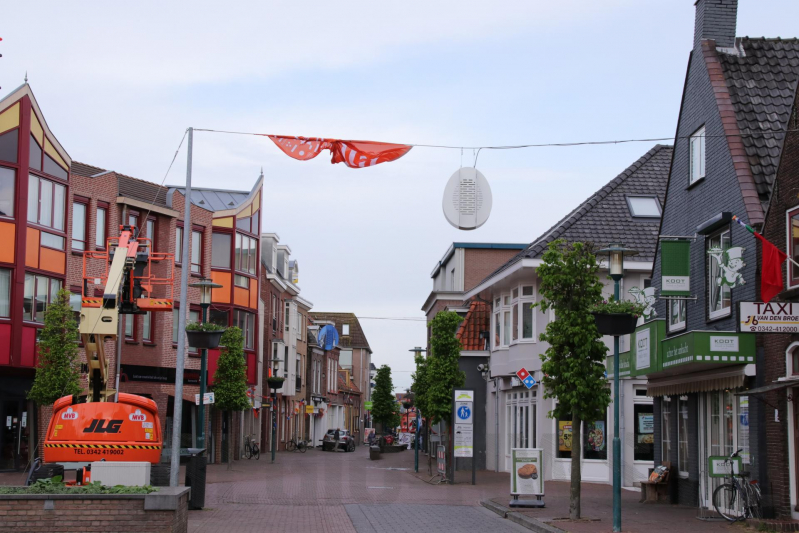 Dipje op feestvreugde in de voorbereidingen op Koningsdag