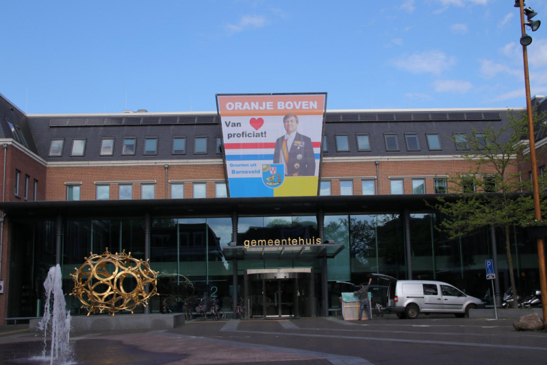 Dipje op feestvreugde in de voorbereidingen op Koningsdag