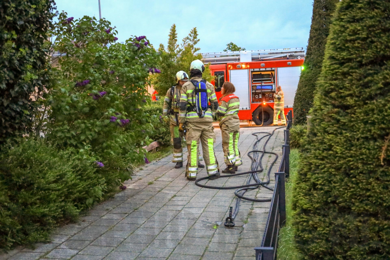 Buurman ontdekt schoorsteenbrand