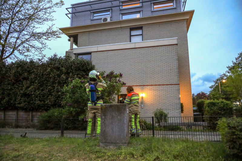 Buurman ontdekt schoorsteenbrand