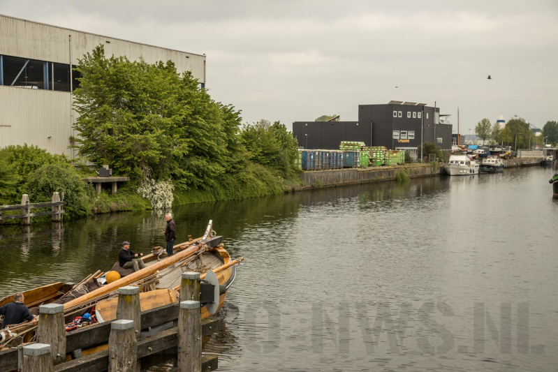 Botter BU.20 verlaat Eemplein