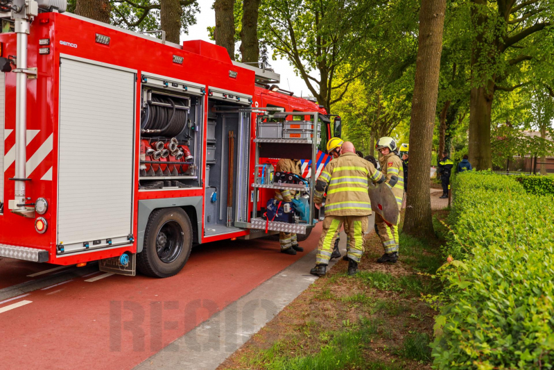 Auto slaat over de kop