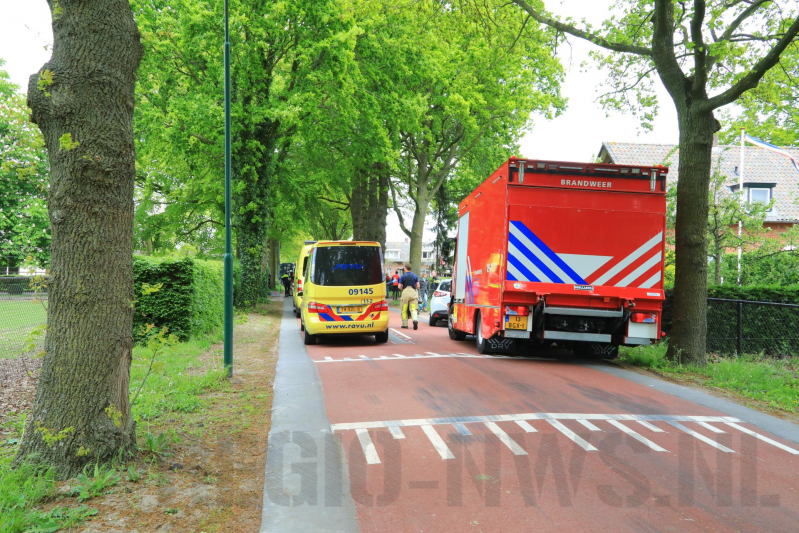 Auto slaat over de kop