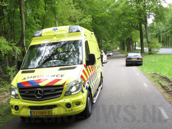 Wielrenner gewond na botsing met auto