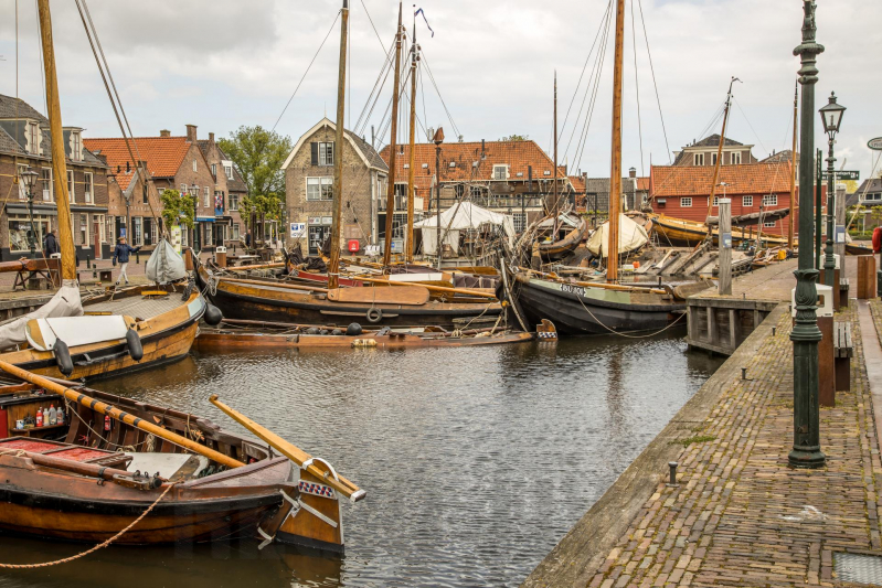 Eeuwenoude botter zinkt door mogelijk faalende pompen