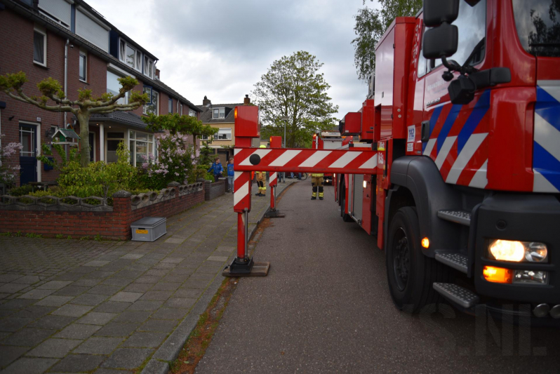 Brand in schoorsteen van woning